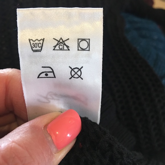 Kismet black zip up sweater - Picture 6 of 6